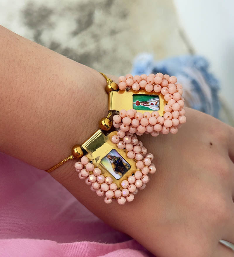 Pulsera escapulario beige mediano