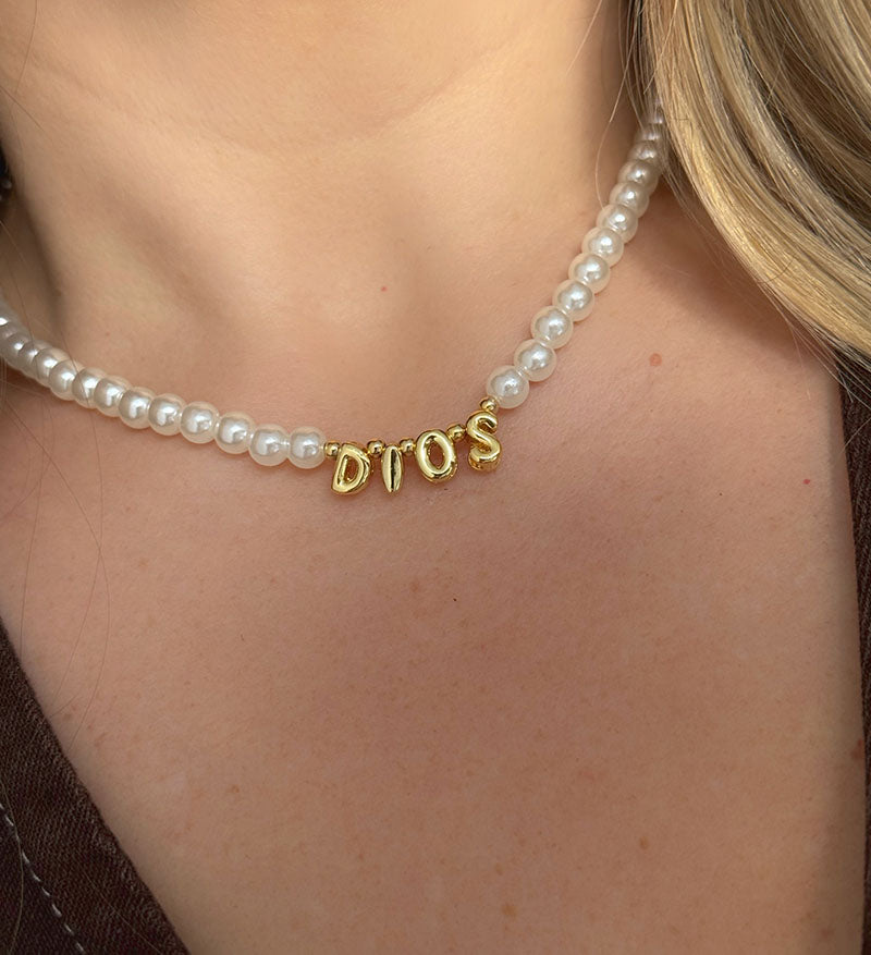 Collar Dios