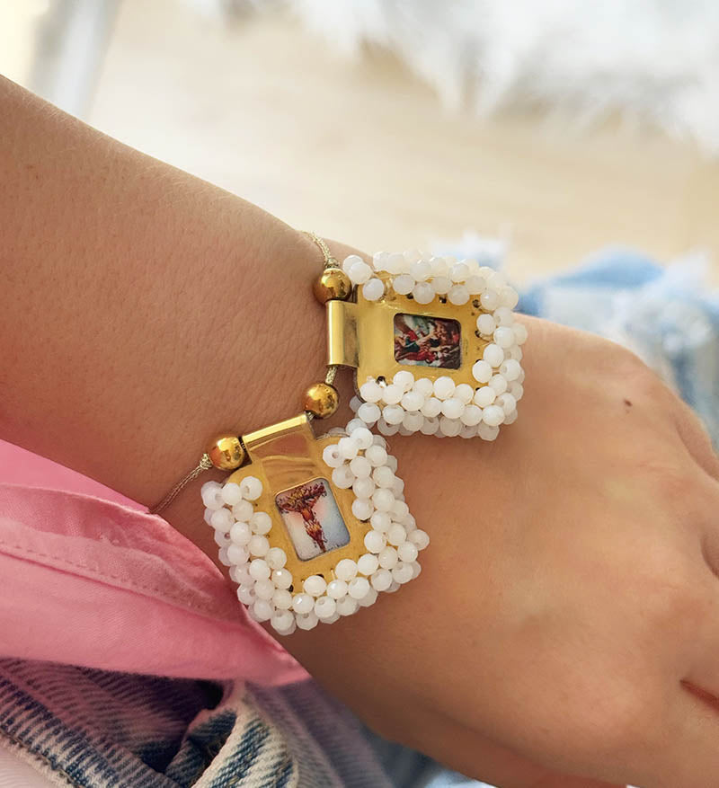 Pulsera escapulario blanco mediano