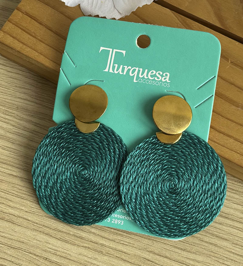 Aretes bases planas azul turquesa con topo dorado