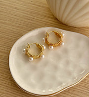 Candongas perlas planas
