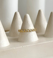 Anillo linea circones blancos