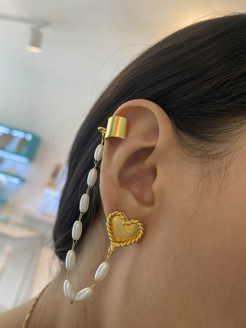 Earcuff corazones y cadena con perlas